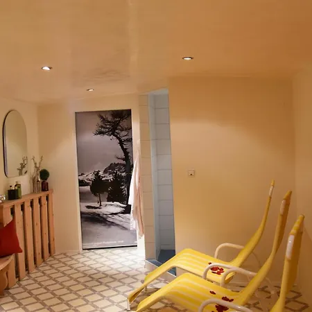 St. Lukas Apartment *